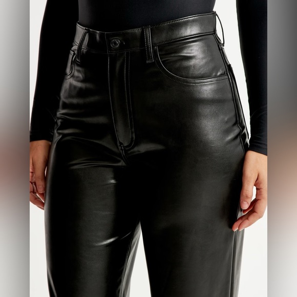 Curve Love Vegan high rise loose pant - Picture 3 of 6